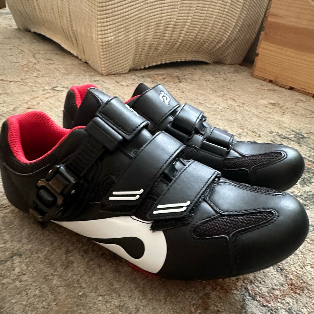 Women’s Peloton Cycling Spin Bike Shoes with Clips Size 8